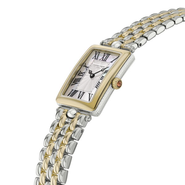 Die Freqerique Constant Art Deco Carree ist eine Luxusarmbanduhr mit einem zweifarbigen Gliederarmband aus Silber und Gold, einem rechteckigen Zifferblatt mit römischen Ziffern und einem seitlichen Knopf.