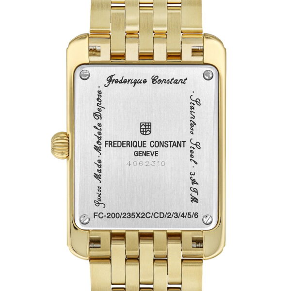 Die Rückseite einer Frederique Constant Classics Carree Small Seconds Uhr zeigt ein rechteckiges, vergoldetes Edelstahlgehäuse mit eingravierten Markendaten, Modell- und Seriennummern sowie ein passendes goldenes Gliederarmband.