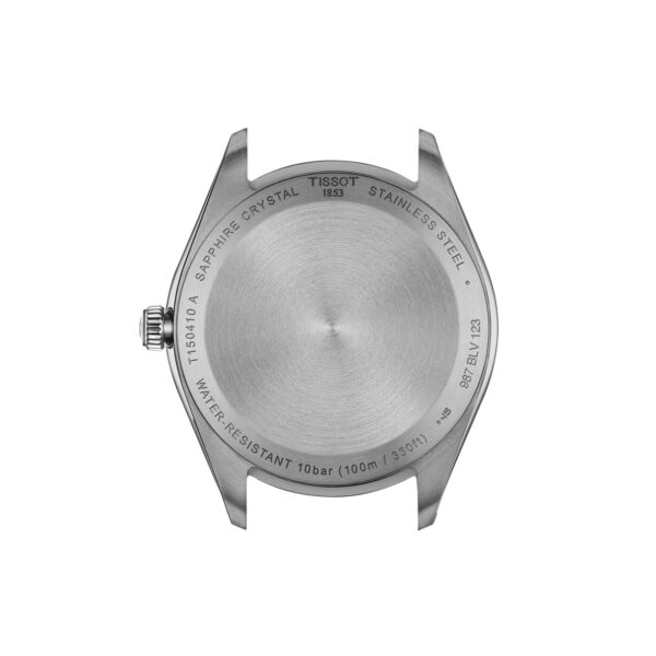 Die Tissot PR 100 40 mm verfügt über einen Gehäuseboden aus Edelstahl mit der Gravur "Saphirglas", "Edelstahl", "Water Resistant 10 bar (100 m / 300 ft)" und der Modellnummer T150410 A.