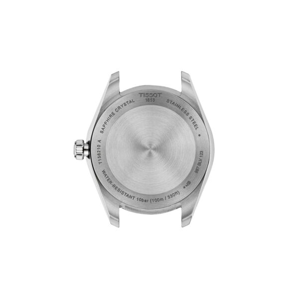 Rückansicht des 34-mm-Gehäuses der Tissot Ballade aus Edelstahl mit eingravierten Details wie Wasserdichtigkeit (10 bar/100m/330ft), Saphirglas und dem Tissot-Logo mit "1853".