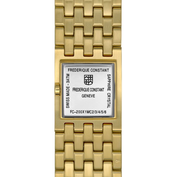 Die Rückseite einer rechteckigen goldenen Frederique Constant Classics Manchette Uhr weist ein graviertes Gehäuse mit dem Markennamen, dem Logo, den Seriennummern, "Swiss Made", "Saphirglas" und "3 ATM" auf und hat ein passendes goldenes Gliederarmband.