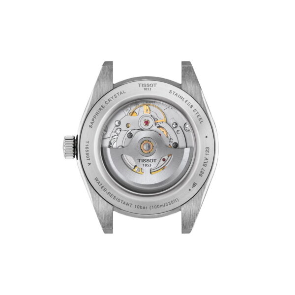 Die Rückansicht einer Tissot Gentleman 38MM zeigt ihr Edelstahlgehäuse, den transparenten Saphirglasboden, das sichtbare mechanische Uhrwerk mit eingravierten Details und Angaben zur Wasserdichtigkeit.