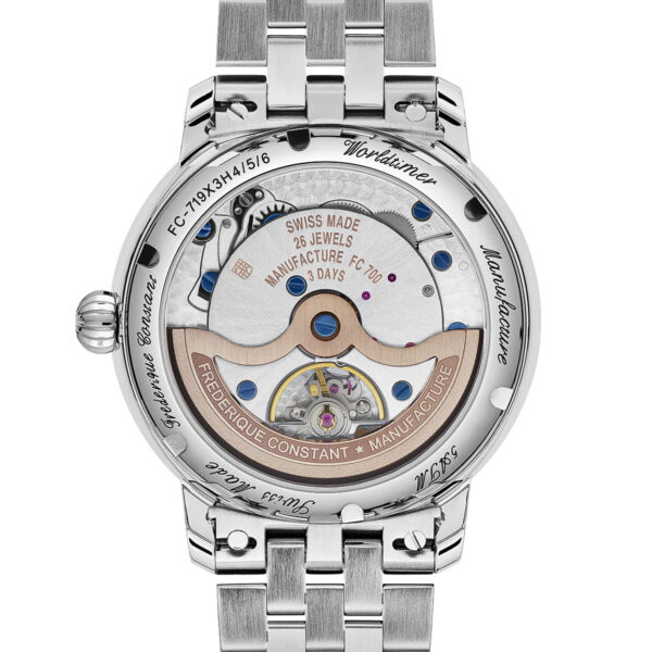 Rückansicht der Frederique Constant Manufacture Classic Worldtimer Armbanduhr mit mechanischem Uhrwerk, gravierten Details, sichtbarem Rotor mit Markennamen und Edelstahlarmbandgliedern.