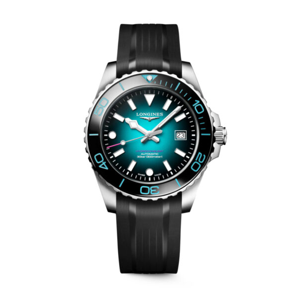 Die Longines HydroConquest Commonwealth Games 2026 besteht aus Edelstahl, einem schwarzen Kautschukarmband, einer Lünette in Schwarz und Petrol, einem Zifferblatt mit Farbverlauf von Schwarz zu Petrol, Zeigern und Indexen mit Leuchtmasse und einem Datumsfenster bei 3 Uhr.