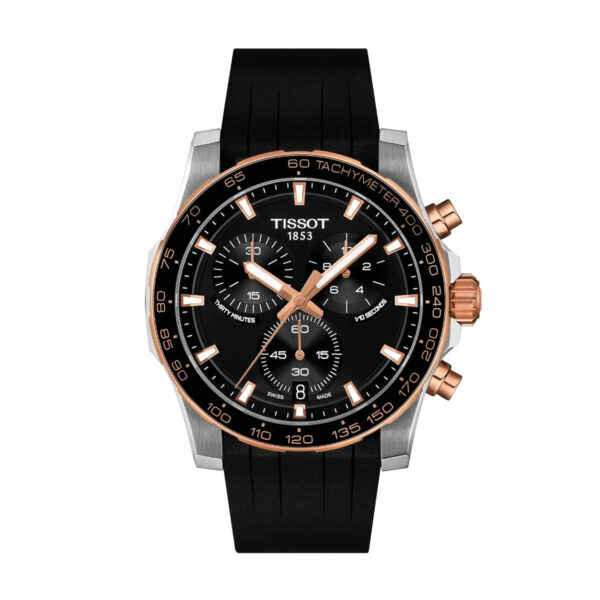 Die Tissot Supersport Chrono 42 mm verfügt über ein schwarzes Zifferblatt mit Akzenten in Roségold, ein schwarzes Kautschukarmband, drei Hilfszifferblätter und eine Tachymeterskala auf der Lünette.